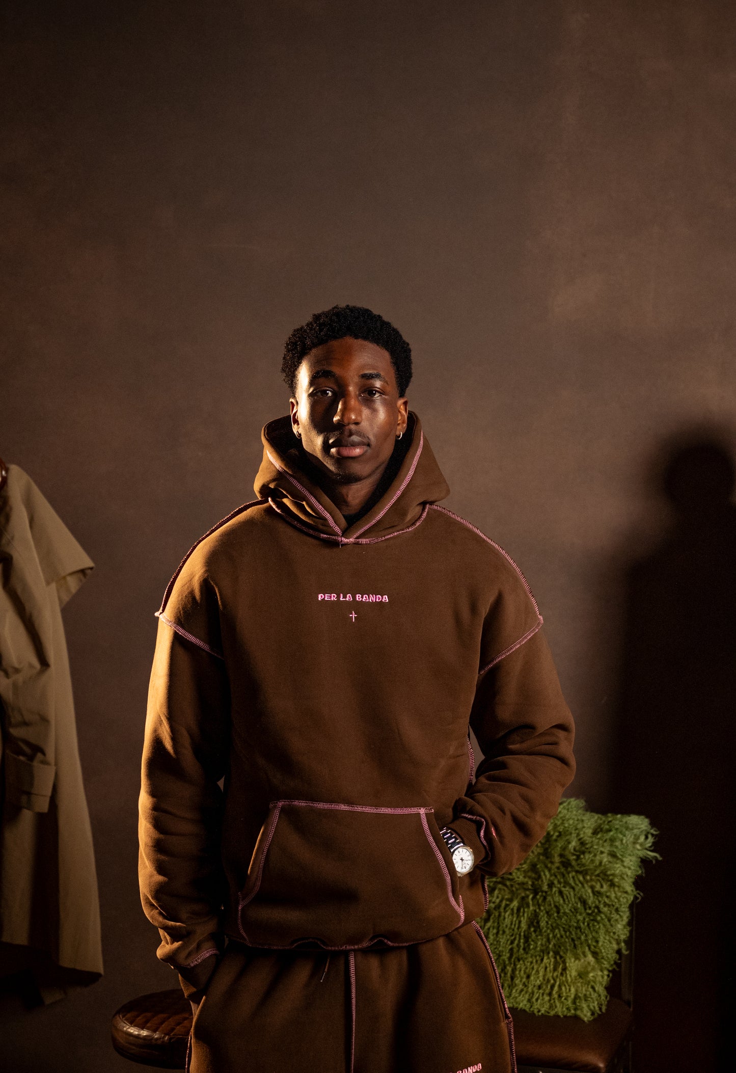 4 THE LOVE OF GOD - BROWN